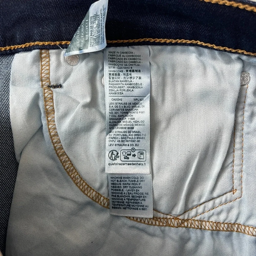 Levis Jeans Mens 38x32 Blue 512 Slim Taper Dark Indigo Denim Minimalist Preppy